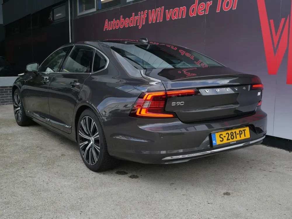 Volvo S90 2.0 T8 AWD PLUS BRIGHT uit 2023, foto 11