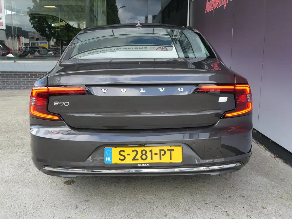 Volvo S90 2.0 T8 AWD PLUS BRIGHT uit 2023, foto 12