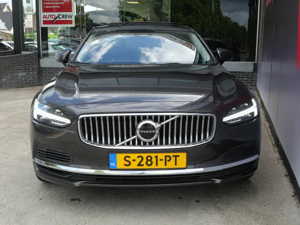 Volvo S90 2.0 T8 AWD PLUS BRIGHT uit 2023, foto 3