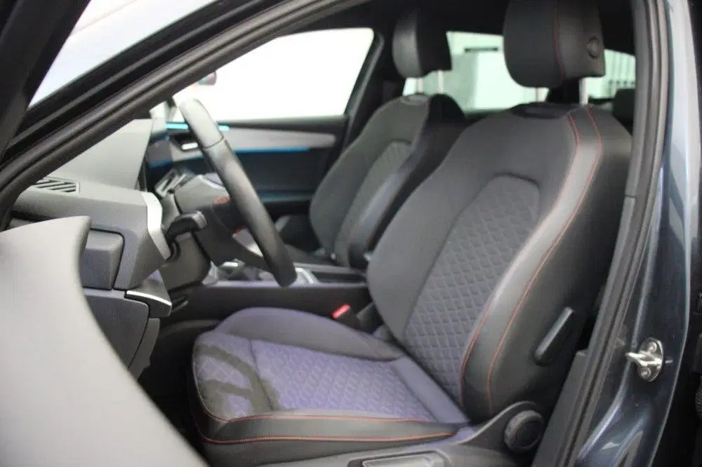 SEAT Leon Sportstourer 1.5 TSI FR Business Intense uit 2021, foto 11
