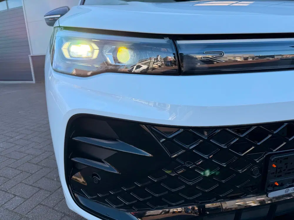 Volkswagen Tiguan 2.0 TDI uit 2024, foto 13