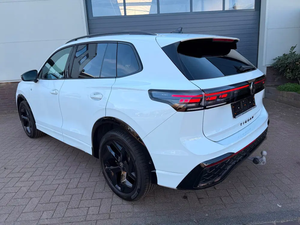Volkswagen Tiguan 2.0 TDI uit 2024, foto 2