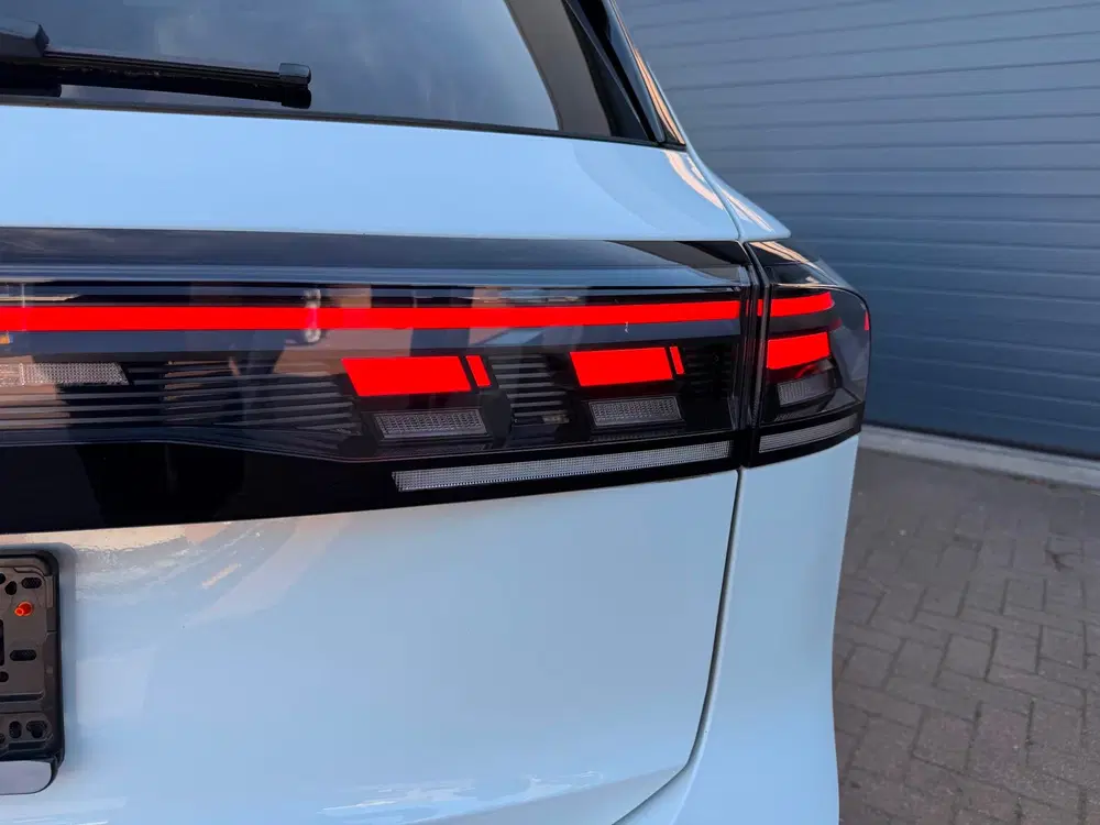 Volkswagen Tiguan 2.0 TDI uit 2024, foto 9