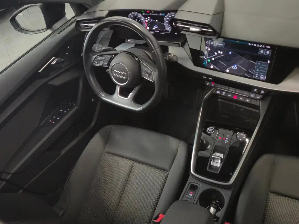 Audi A3 40 TFSI e S-Line uit 2022, foto 3
