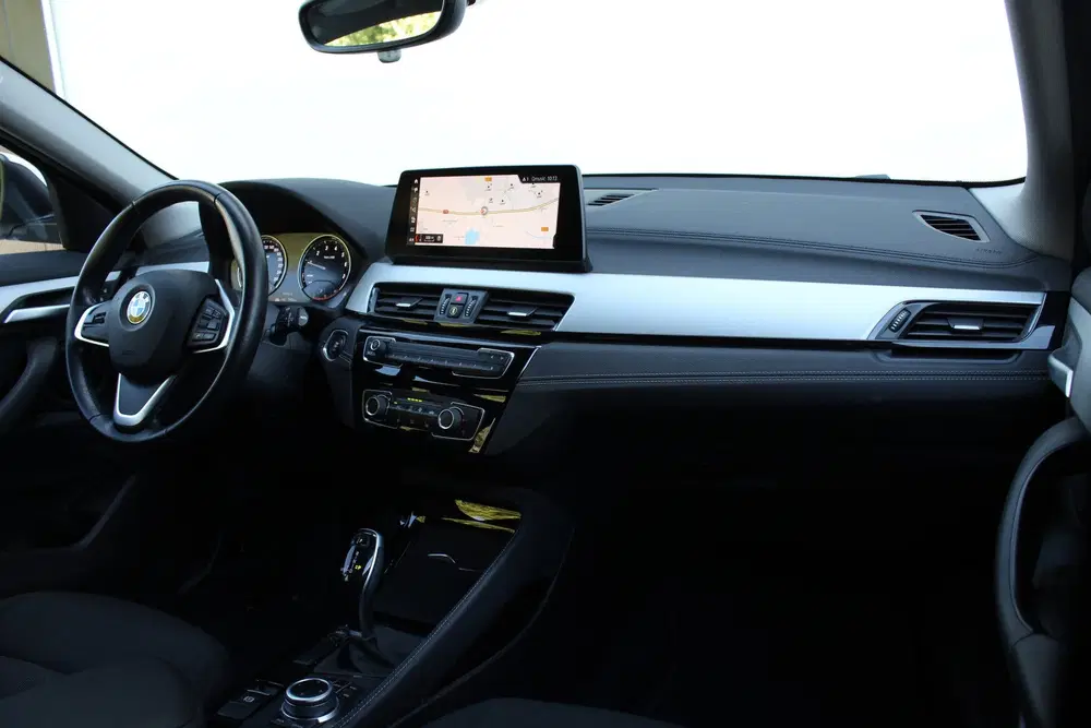 BMW X2 sDrive18i Executive uit 2020, foto 14