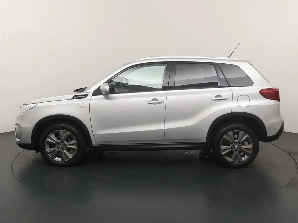 Suzuki Vitara 1.0 Boosterjet Select Automaat uit 2020, foto 2