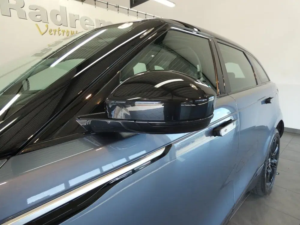 Land Rover Range Rover Velar P400e Plug in hybrid Panodak uit 2022, foto 11