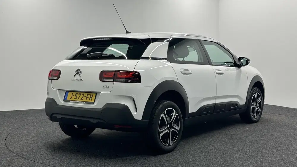 Citroën C4 Cactus Citroen C4 Cactus 1.2 PureTech Feel CARPLA uit 2020, foto 2