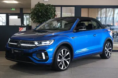 Volkswagen T-Roc 1.5 TSI DSG 2x R-Line Navi Camera Le uit 2022