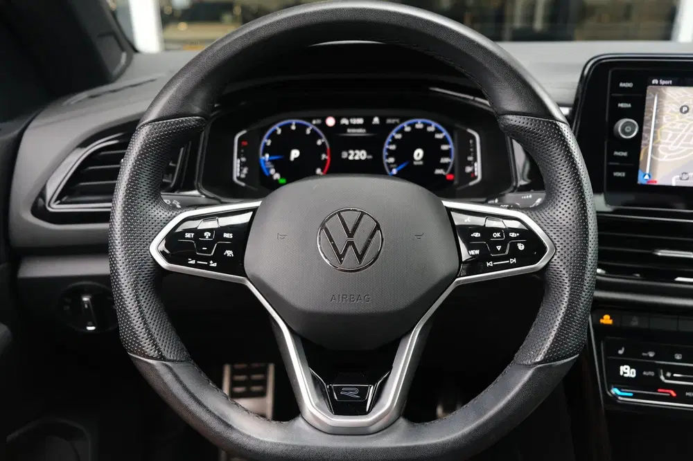 Volkswagen T-Roc 1.5 TSI DSG 2x R-Line Navi Camera Le uit 2022, foto 13