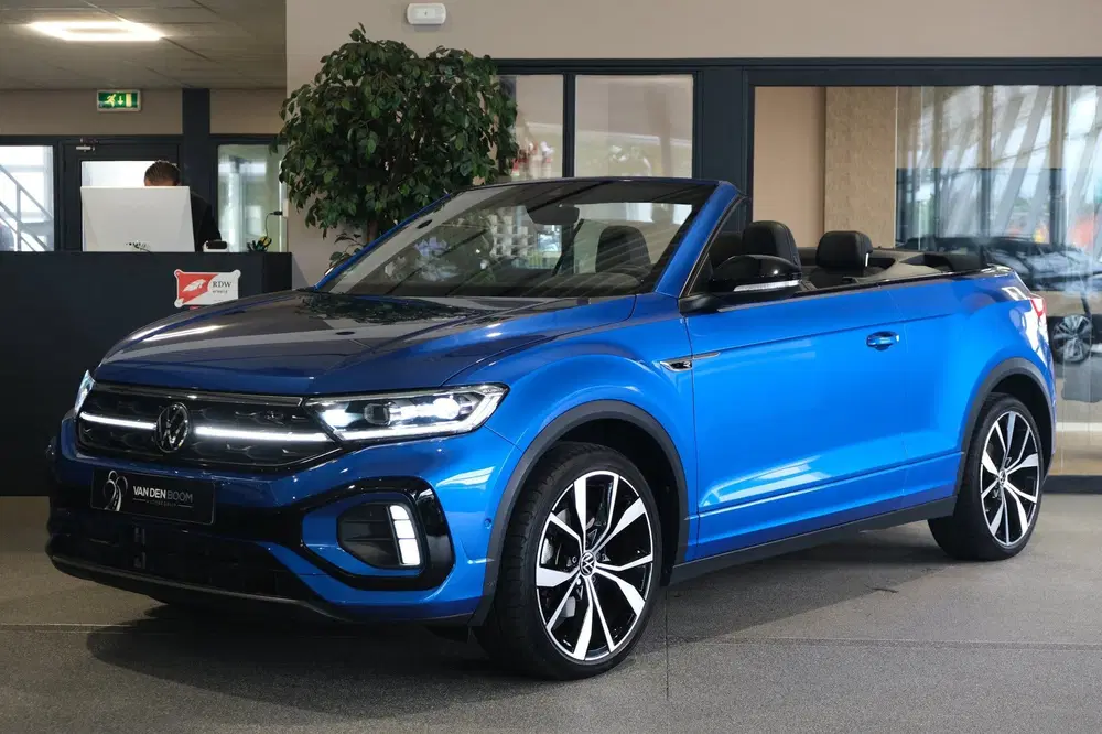 Volkswagen T-Roc 1.5 TSI DSG 2x R-Line Navi Camera Le uit 2022, foto 2