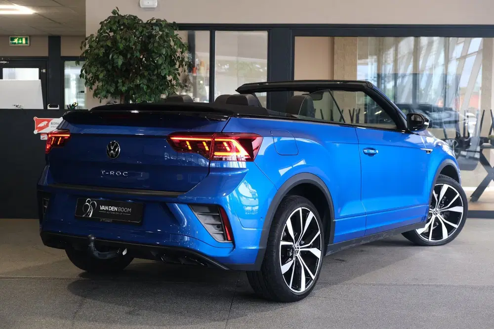 Volkswagen T-Roc 1.5 TSI DSG 2x R-Line Navi Camera Le uit 2022, foto 3