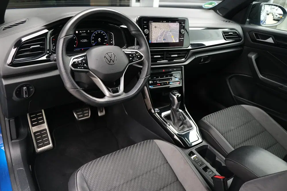 Volkswagen T-Roc 1.5 TSI DSG 2x R-Line Navi Camera Le uit 2022, foto 4