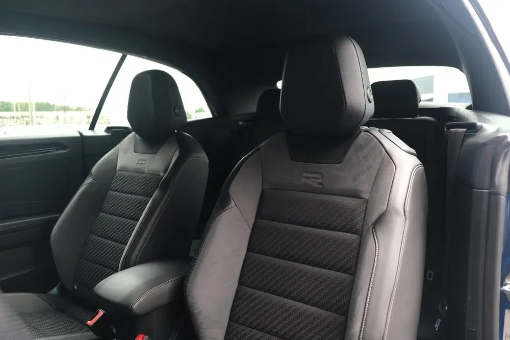 Volkswagen T-Roc 1.5 TSI DSG 2x R-Line Navi Camera Le uit 2022, foto 5