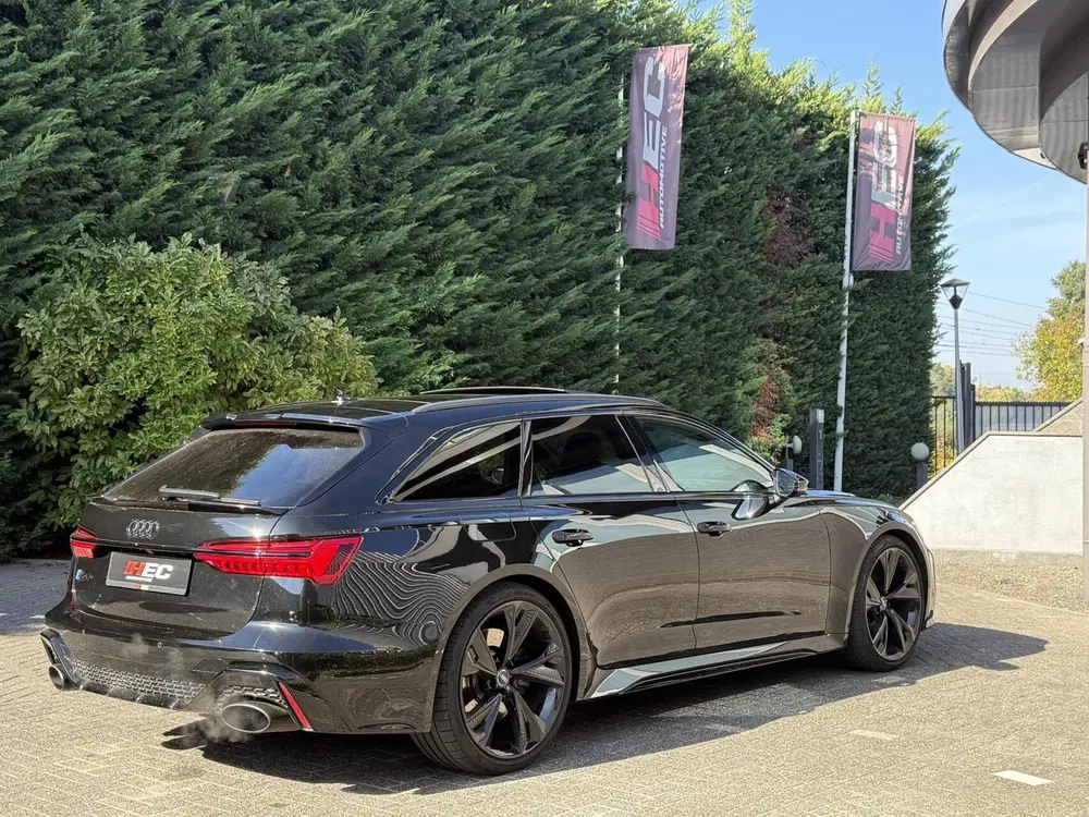 Audi A6 RS 6 TFSI Quattro uit 2020, foto 2