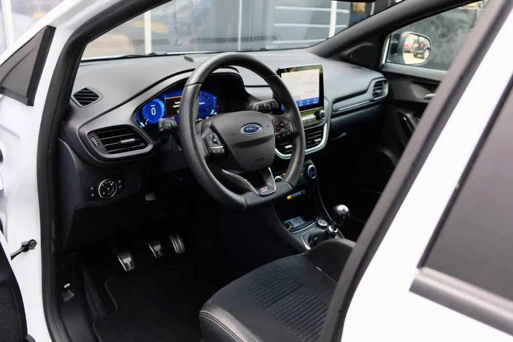 Ford Puma 1.5 EcoBoost ST-X *200pk* NIEUWSTAAT 27.45 uit 2022, foto 2