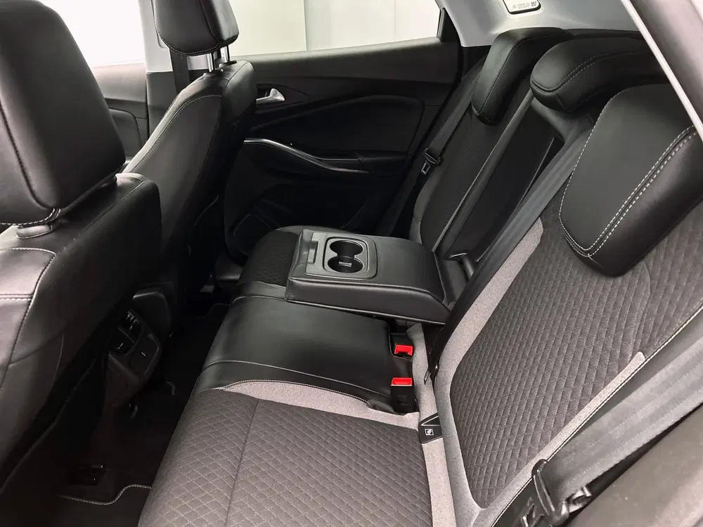Opel Grandland 1.2 Turbo Business Executive uit 2020, foto 11