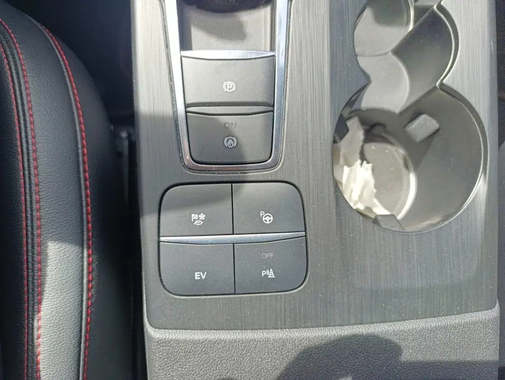 Ford Kuga 2.5 PHEV ST-Line X uit 2023, foto 15