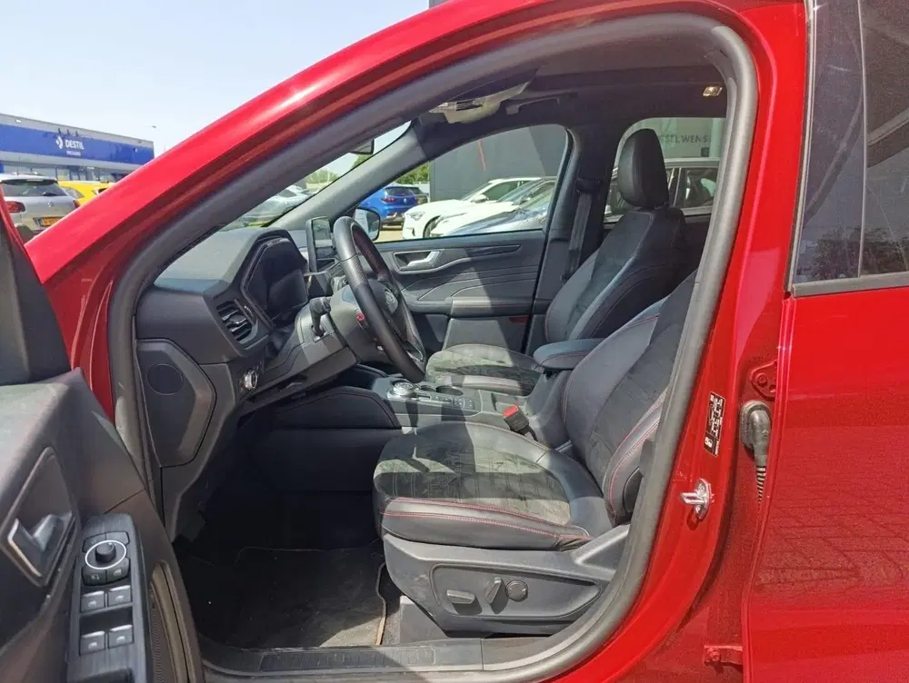 Ford Kuga 2.5 PHEV ST-Line X uit 2023, foto 4