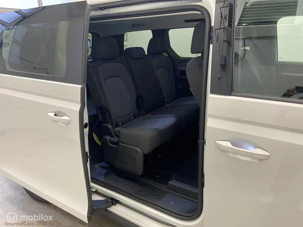 Volkswagen ID. Buzz ID. Buzz Pro 86 kWh LWB 7p. Trekhaak uit 2025, foto 10