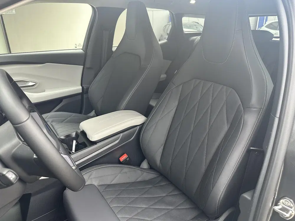 Ford Explorer Premium Extended Range RWD 77 kWh €3 uit 2026, foto 13