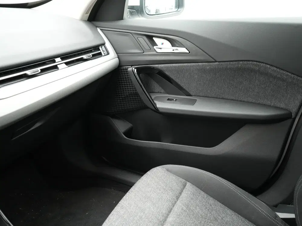 BMW iX1 eDrive20 67 kWh SoH 100% (bj 2025 uit 2025, foto 14