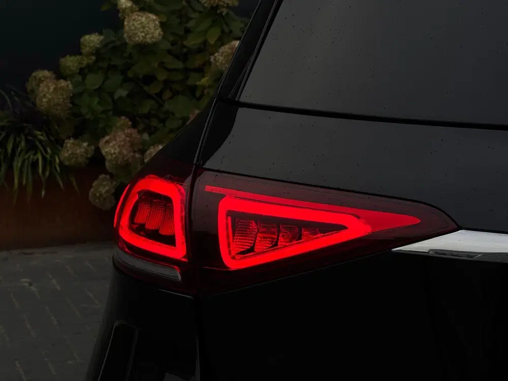 Mercedes-Benz GLE 350 e 4MATIC AMG Night pack PANO uit 2021, foto 7