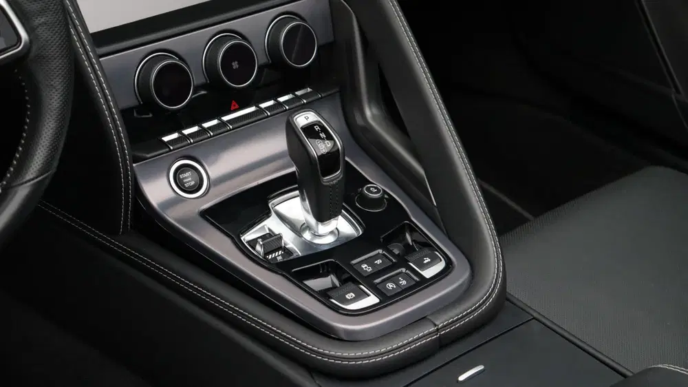 Jaguar F-Type P450 AWD First Edition uit 2021, foto 15