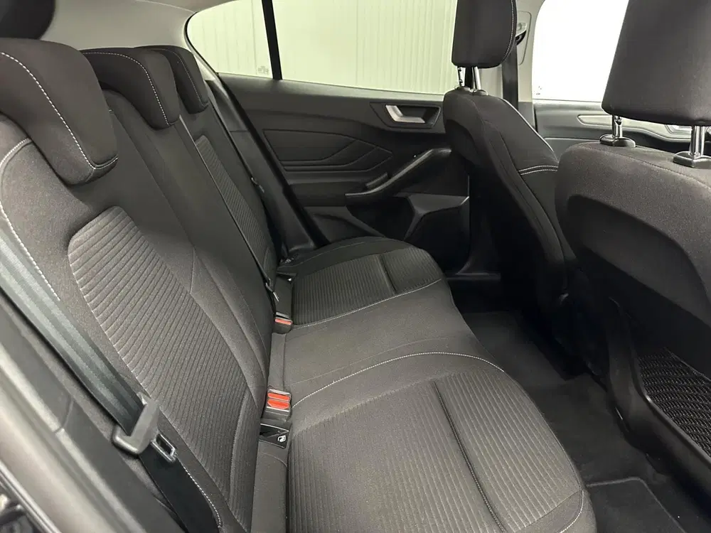 Ford Focus 1.0 EcoBoost Hybrid Titanium Style CARPLAY uit 2023, foto 13