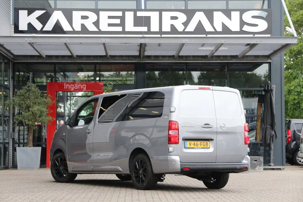 Opel Vivaro 2.0 CDTI uit 2019, foto 2