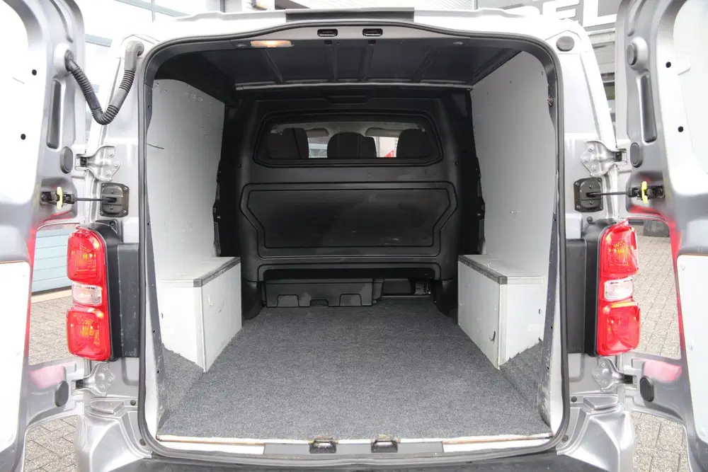 Opel Vivaro 2.0 CDTI uit 2019, foto 4