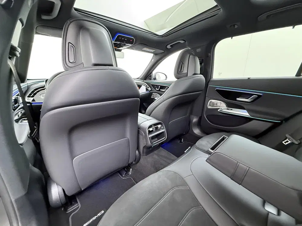 Mercedes-Benz E-Klasse 300 e Sport Edition uit 2025, foto 6