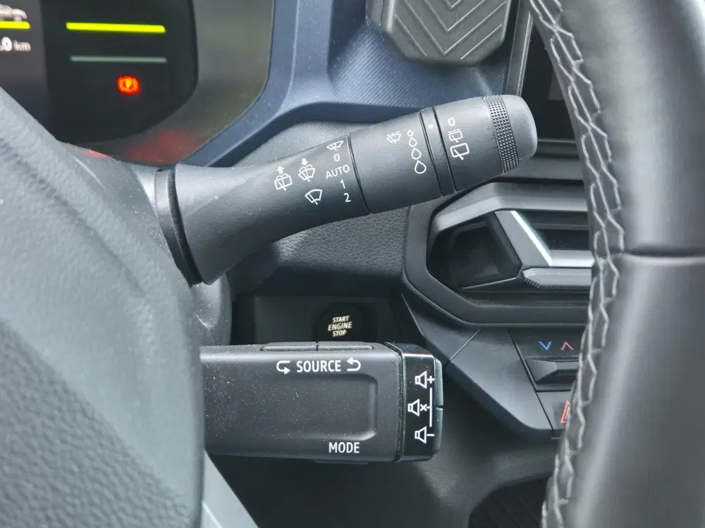 Dacia Duster 1.6 Hybrid 140 Journey Camera uit 2025, foto 12