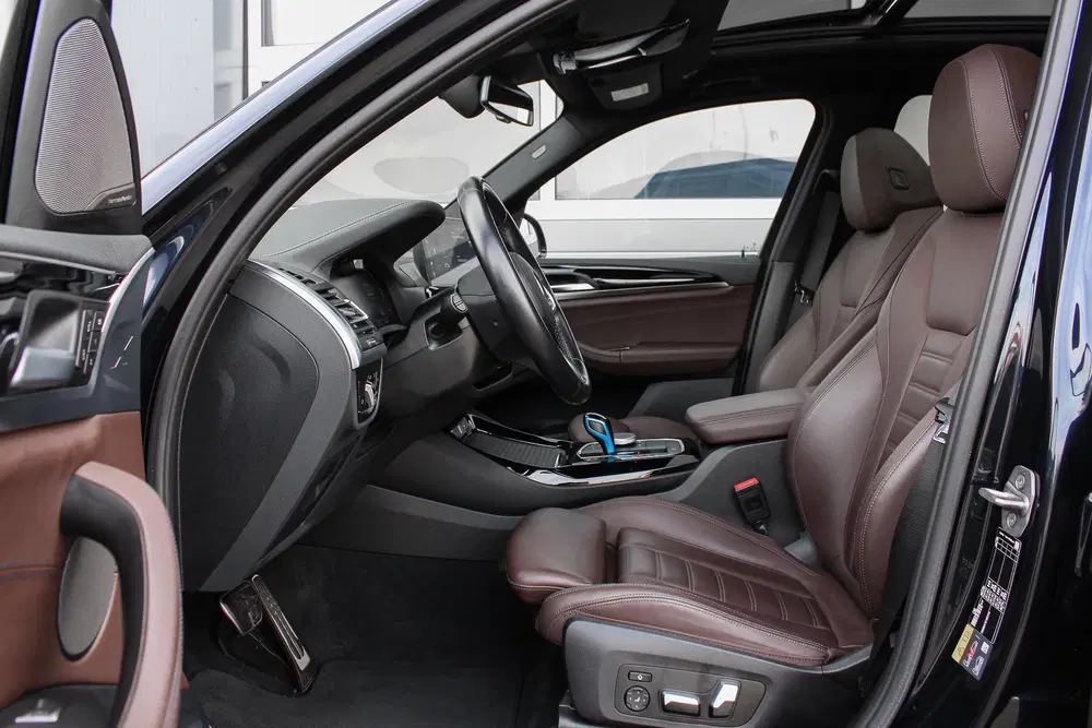 BMW iX3 M Sport High Executive 80 kWh uit 2023, foto 4
