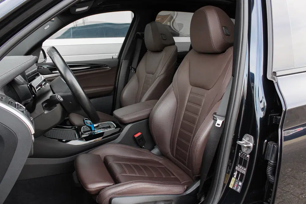 BMW iX3 M Sport High Executive 80 kWh uit 2023, foto 5