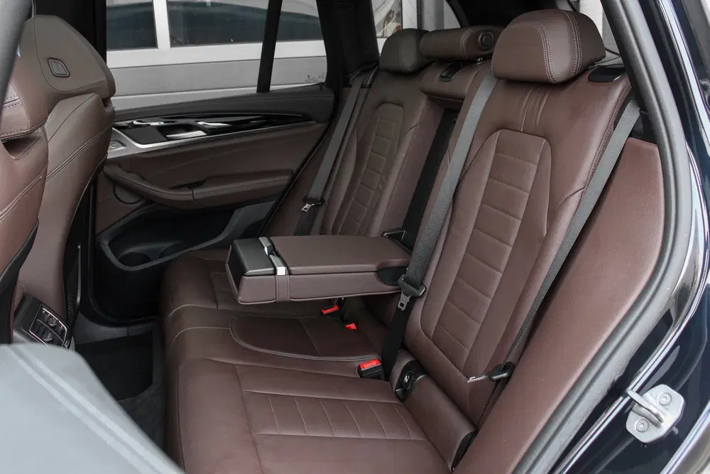BMW iX3 M Sport High Executive 80 kWh uit 2023, foto 7