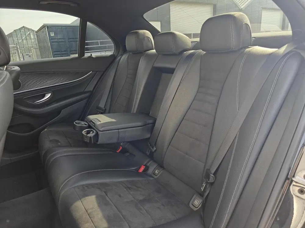 Mercedes-Benz E-Klasse Mercedes E-klasse 220 d AMG Line uit 2021, foto 11