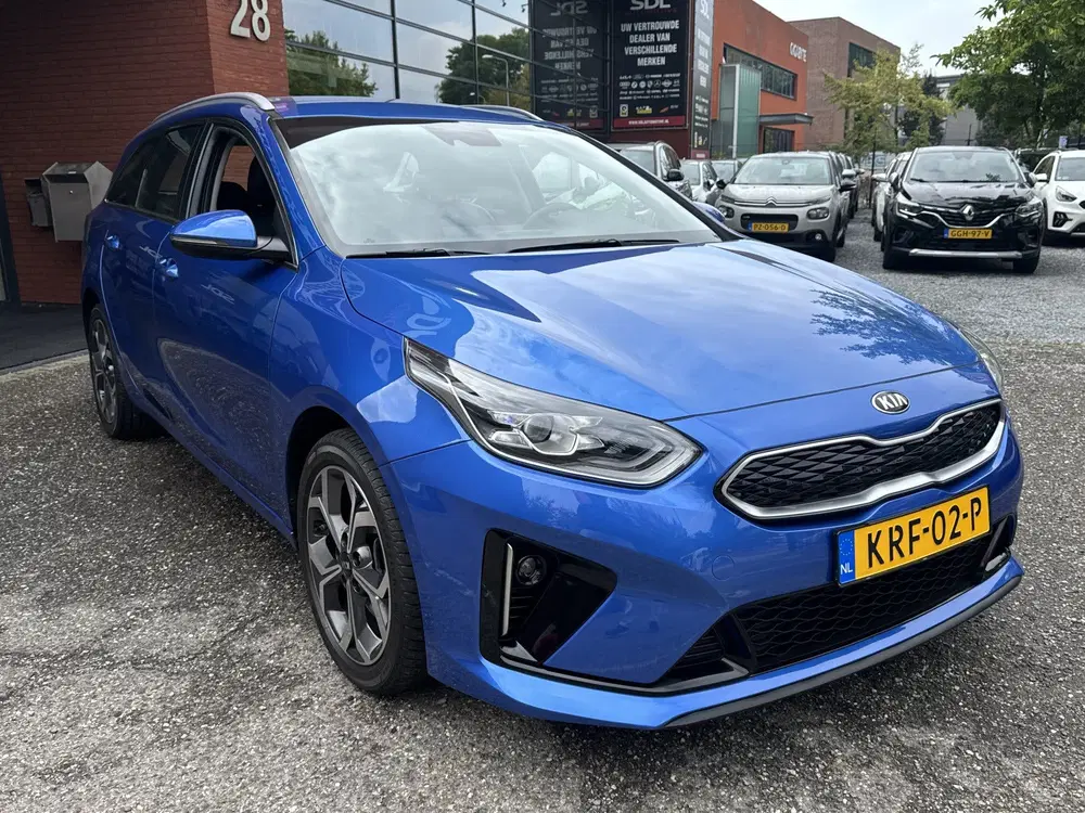 Kia Ceed 1.6 GDI PHEV DynamicPlusLine uit 2021, foto 3