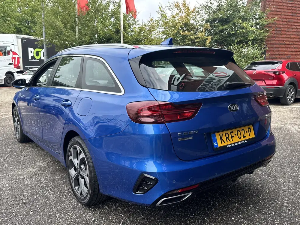 Kia Ceed 1.6 GDI PHEV DynamicPlusLine uit 2021, foto 4