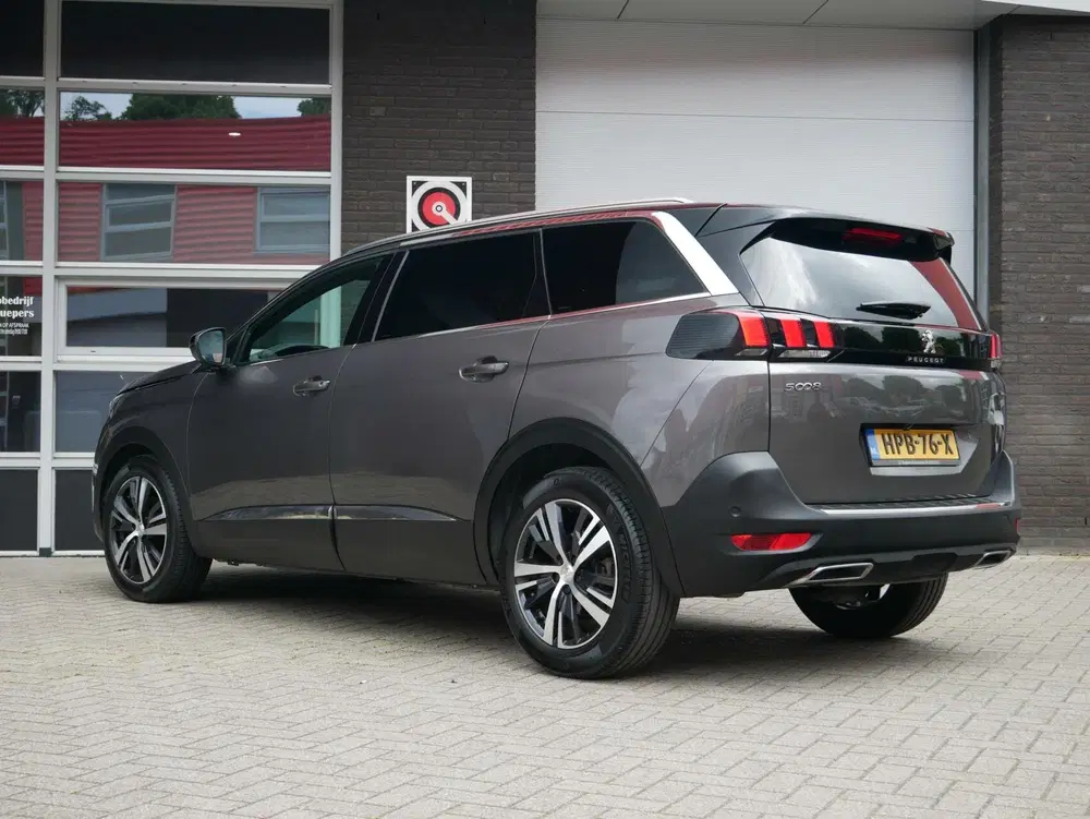 Peugeot 5008 1.2 PureTech GT-Line Automaat uit 2020, foto 3