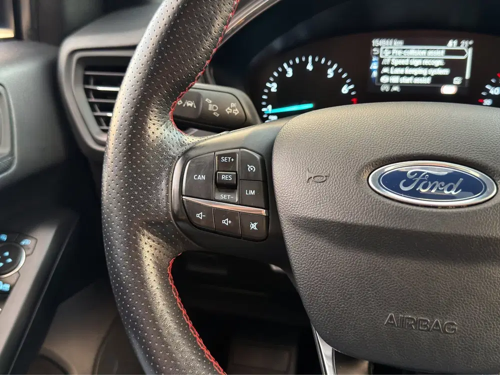 Ford Focus 1.0 EcoBoost ST Line Pano uit 2019, foto 14