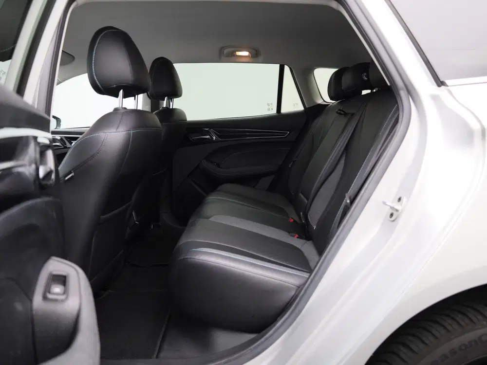 MG MG5 Long Range Luxury 61 kWh uit 2023, foto 12