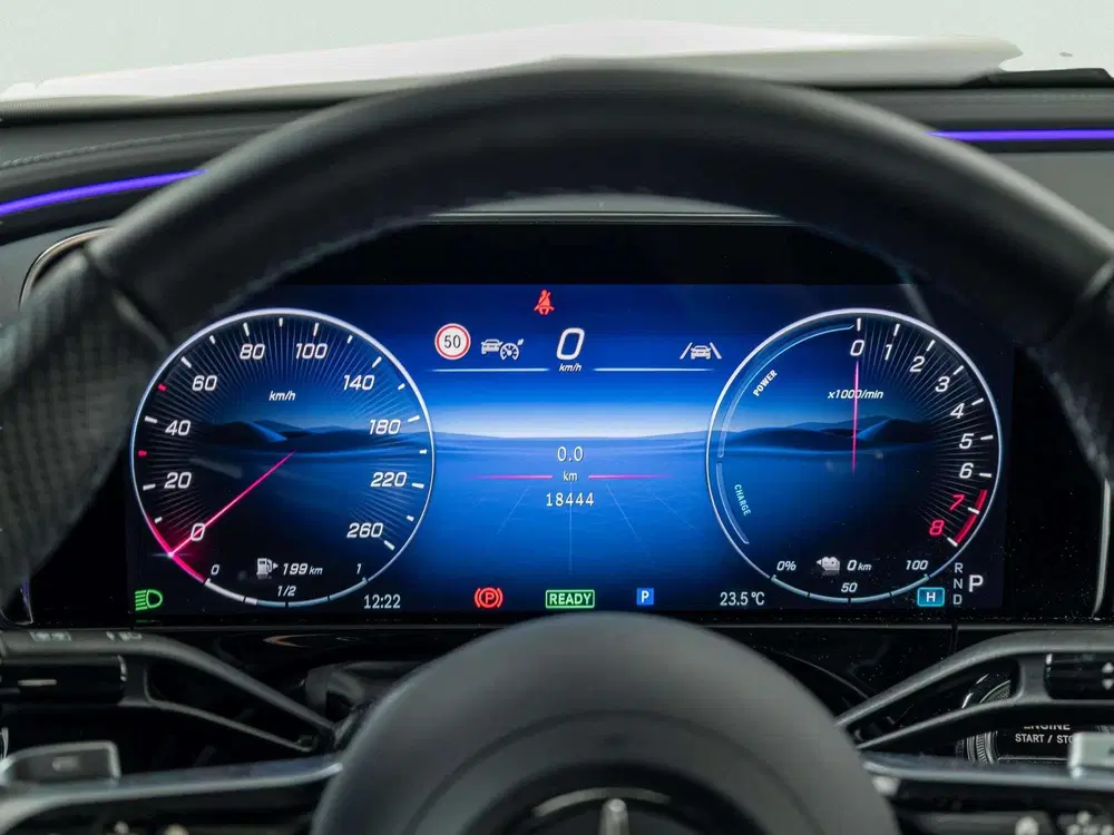 Mercedes-Benz E-Klasse 300 e Sport Edition uit 2025, foto 15