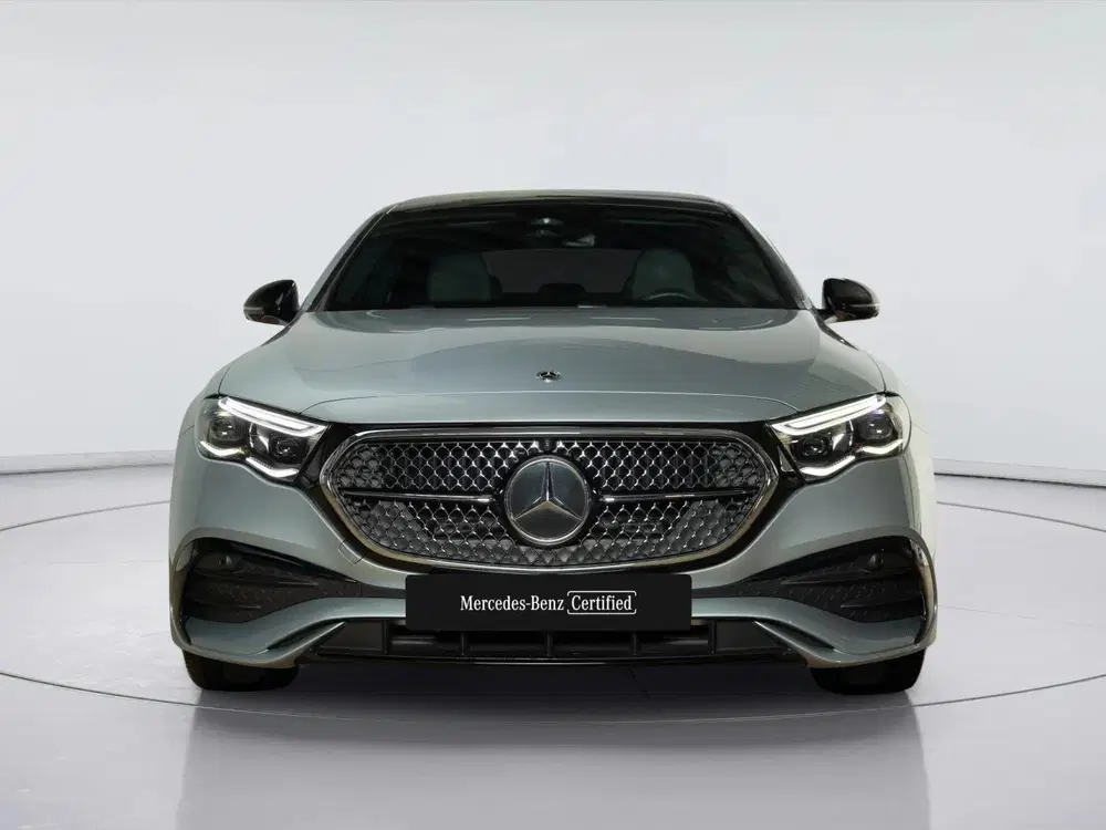 Mercedes-Benz E-Klasse 300 e Sport Edition uit 2025, foto 5