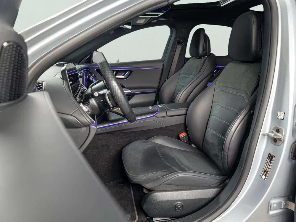 Mercedes-Benz E-Klasse 300 e Sport Edition uit 2025, foto 9