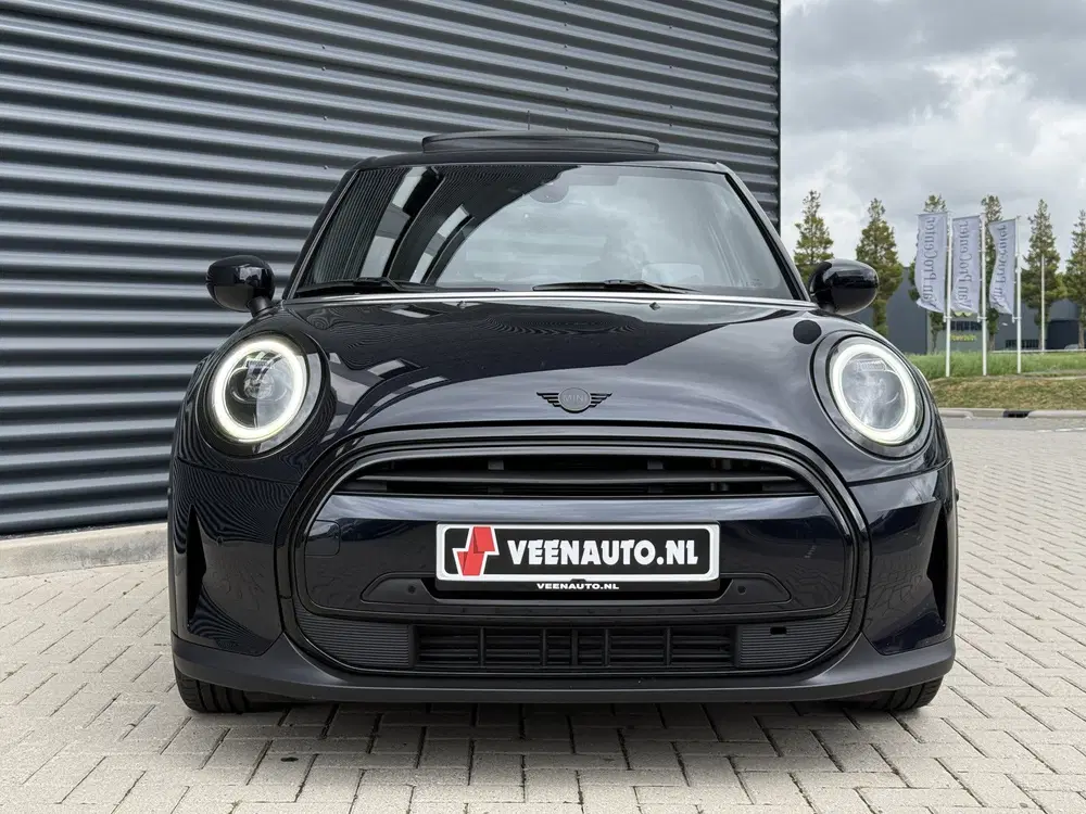 Mini Cooper 1.5 Cooper Yours Pano uit 2023, foto 2