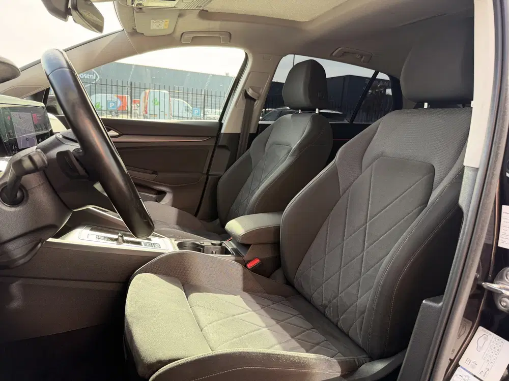 Volkswagen Golf 1.5 eTSI 1st. Edition 150PK uit 2020, foto 4