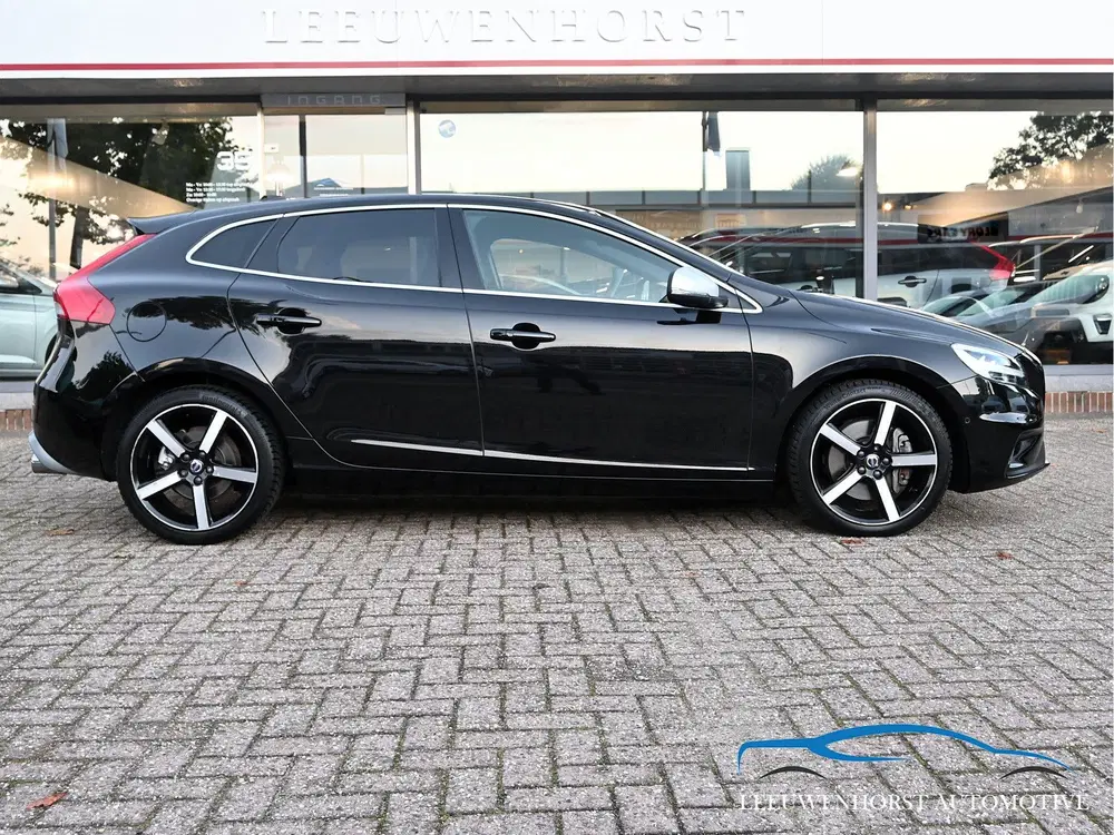Volvo V40 1.5 T3 Polar+ Sport uit 2019, foto 3