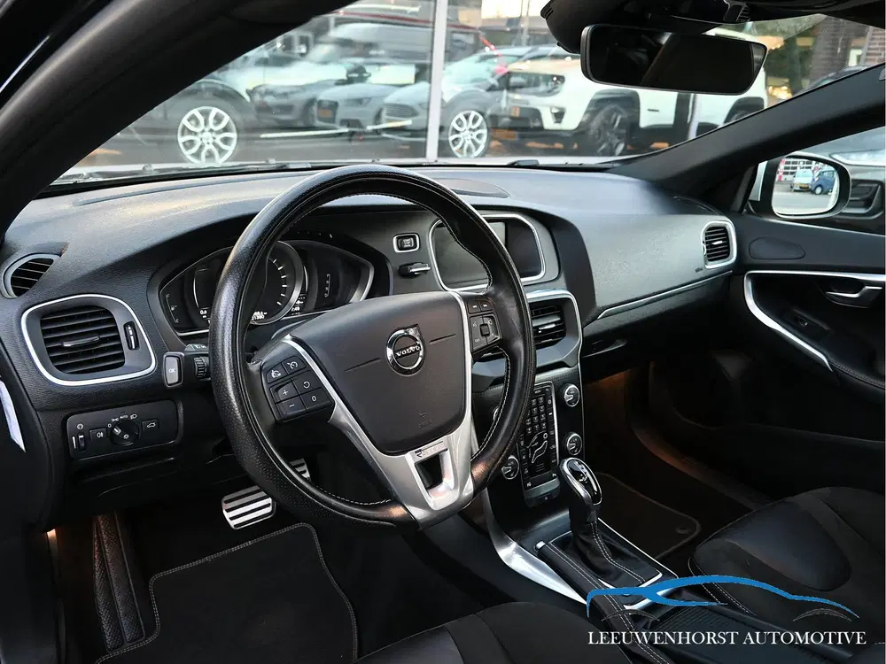 Volvo V40 1.5 T3 Polar+ Sport uit 2019, foto 9