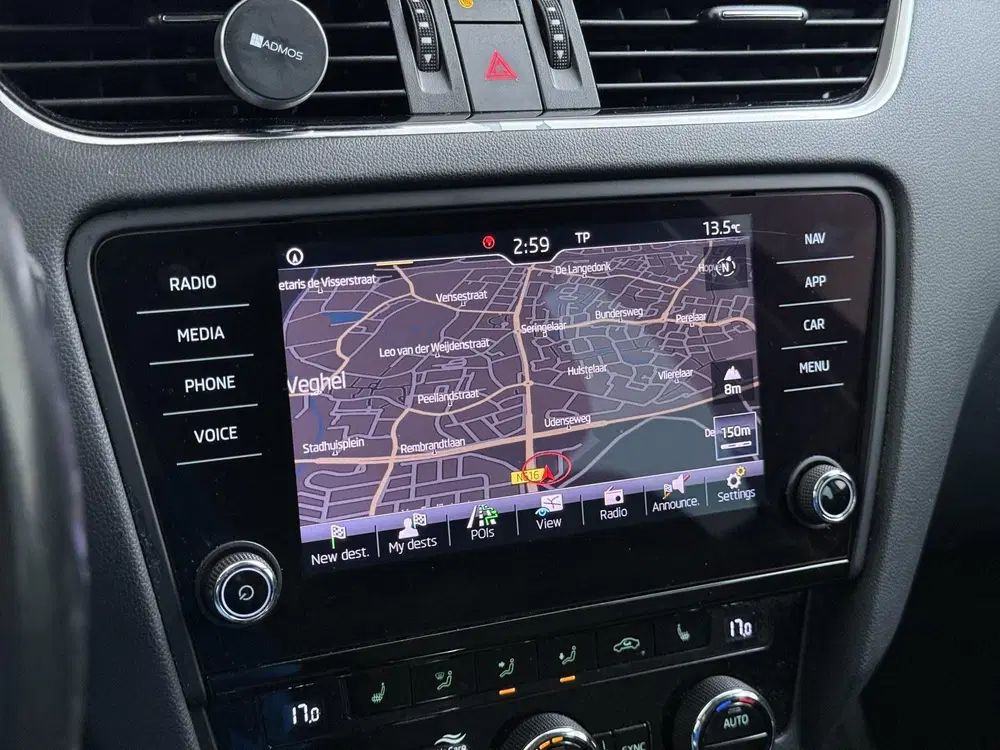 Skoda Octavia 2.0 TDI Greentech Style Business TAXI uit 2019, foto 14